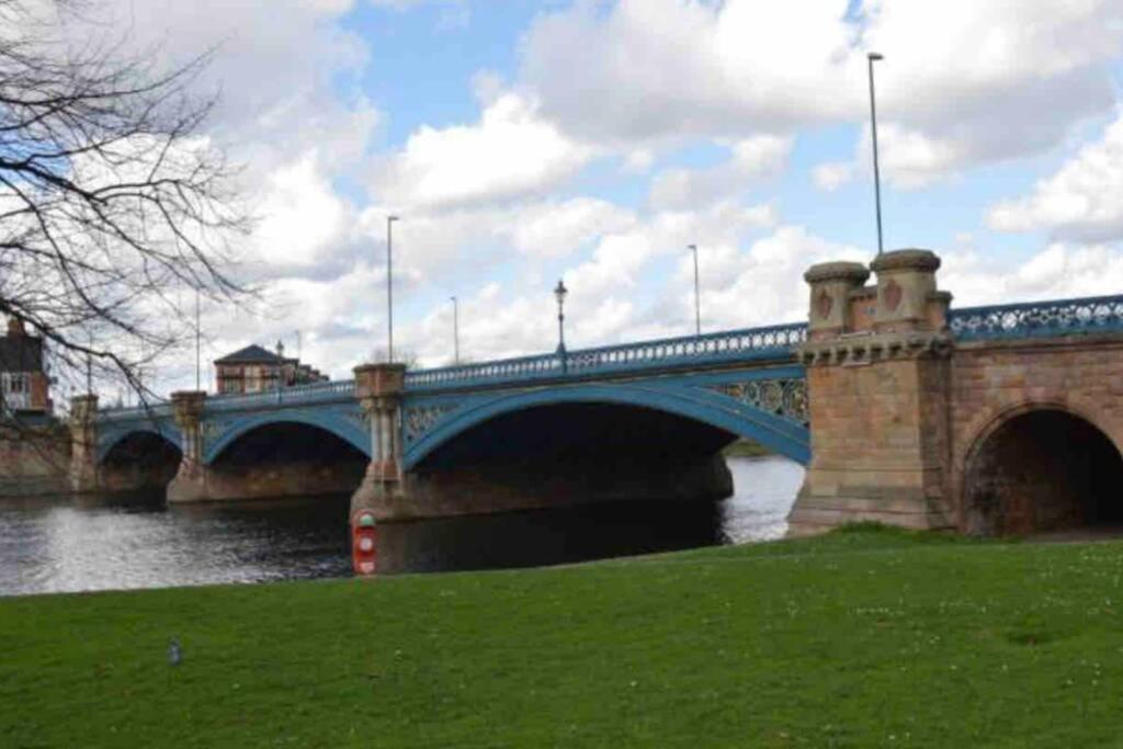 Lady Bay Apartments Nottingham Esterno foto